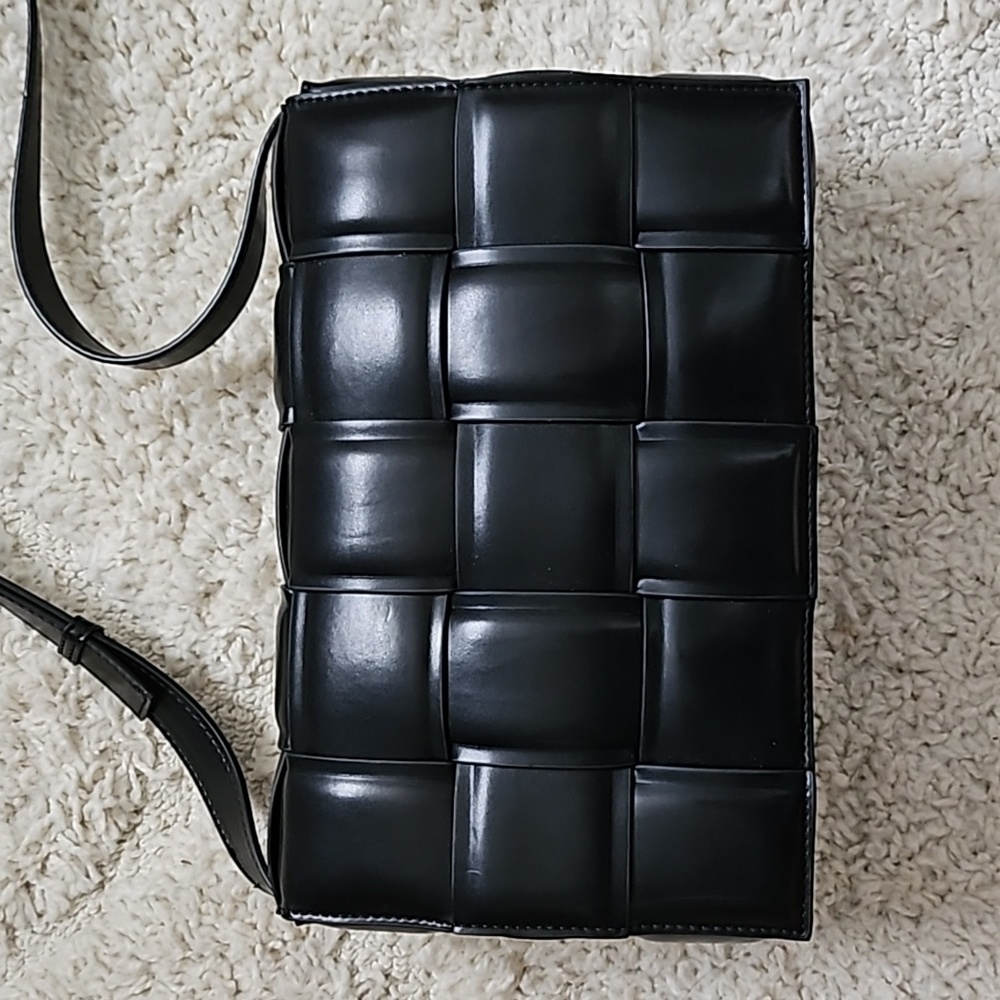 Black padded cassette